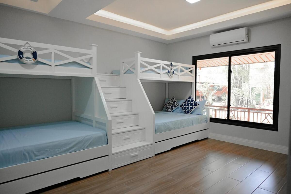 Redwood Cabin Bolinao Buitenkant foto