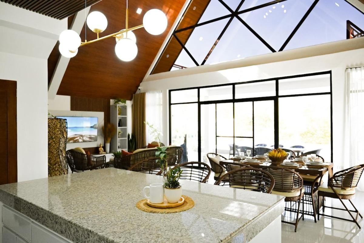Redwood Cabin Bolinao Buitenkant foto